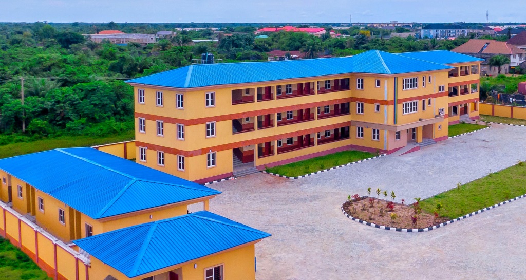 FANFARE AS SANWO-OLU INAUGURATES 18-CLASSROOM SCHOOL, RECREATIONAL FACILITIES IN ELEMORO