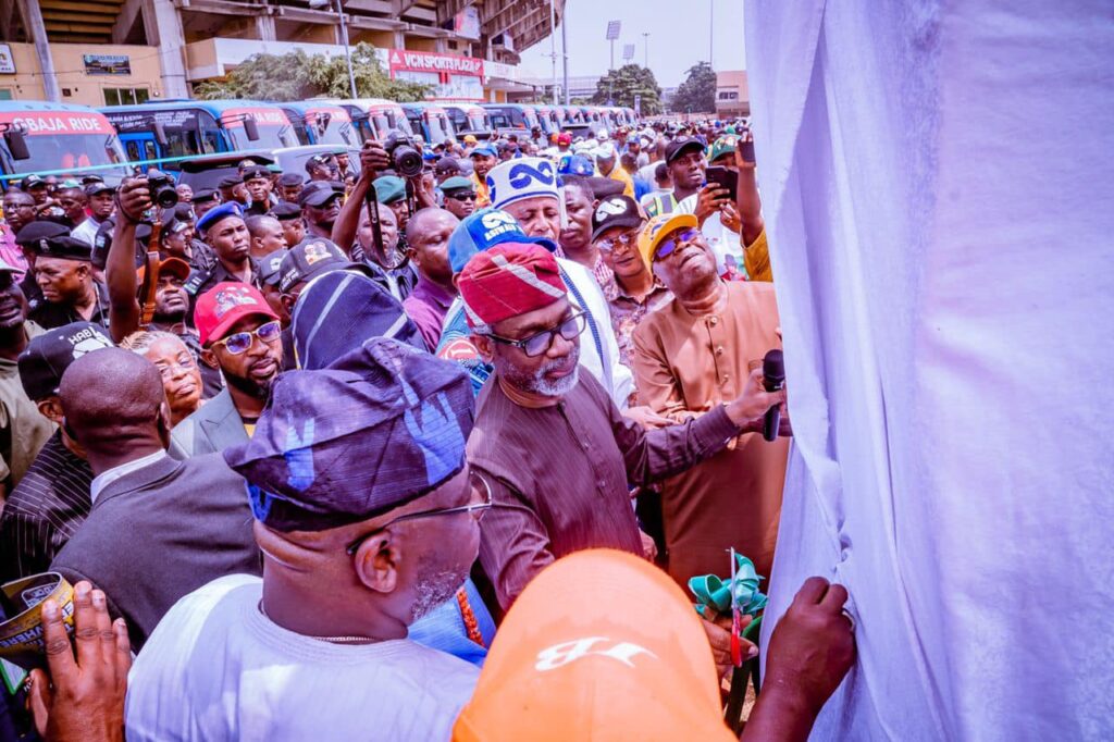 Fuad Laguda, a thorough gentleman and consistent political character – Tolani Twins