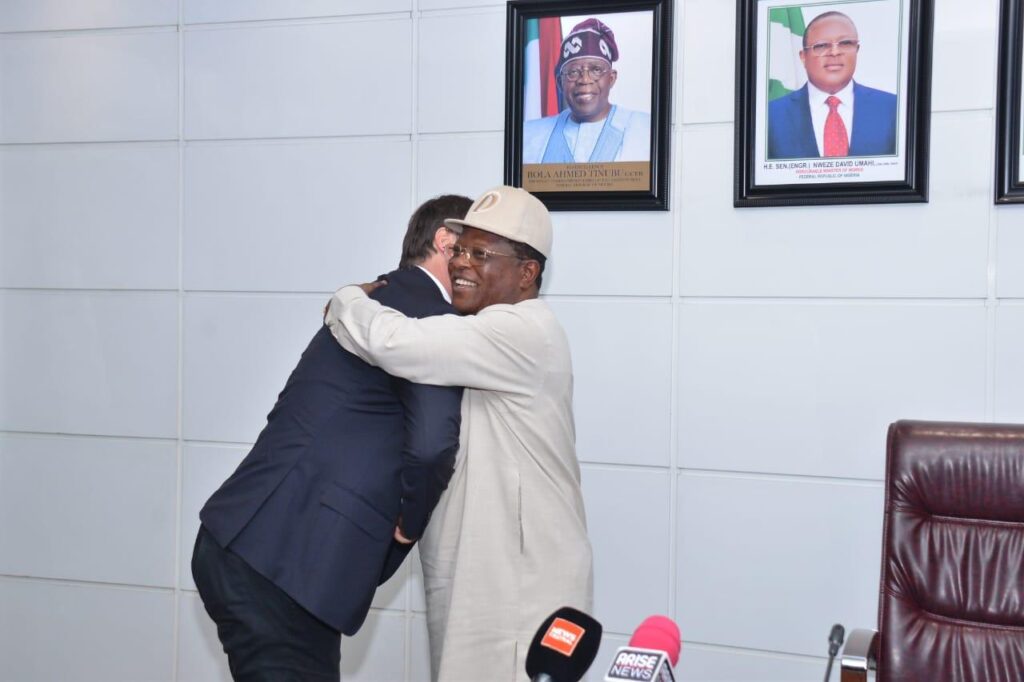 BODO-BONNY ROAD PROJECT: BEHIND THE NEWS FROM THE STAKEHOLDERS MEETING: COMMUNITY AND PEACE COMMITTEE MEMBERS FAVOUR JULIUS BERGER TO COMPLETE THE PROJECT